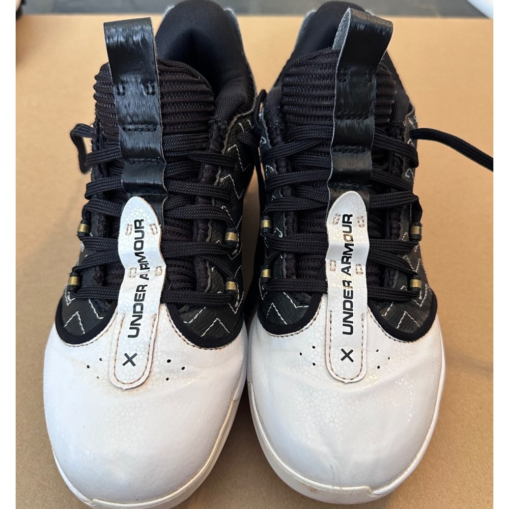 Size 6Y Under Armour Harper 9 Jr Baseball Cleats White & Black 3027453-100